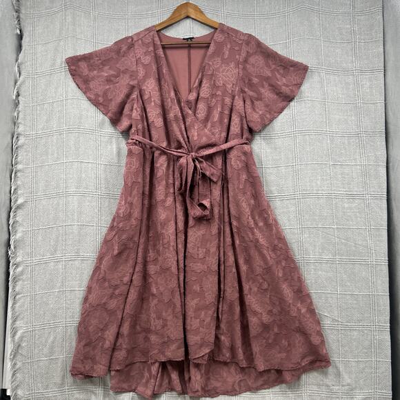 torrid Dresses & Skirts - Torrid Pink Floral Burnout Jacquard Dress Plus Size 3 3X Flutter Sleeve Pockets